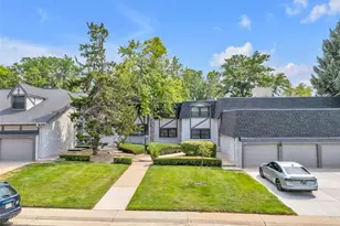 3511 S Hillcrest Dr, Denver, CO 80237 - Photo 27