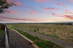 639 N Waterloo Ct, Aurora, CO 80018 - Photo 37