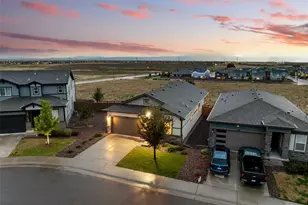 639 N Waterloo Ct, Aurora, CO 80018 - Photo 3