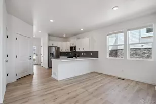 656 N Tempe St, Aurora, CO 80018 - Photo 3