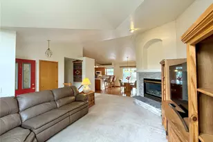 1121 Country Acres Ct, Johnstown, CO 80534 - Photo 3