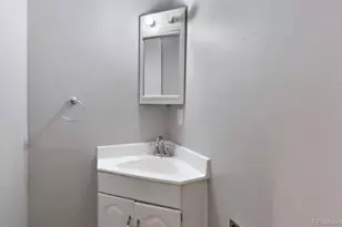 11906 E Canal Dr, Aurora, CO 80011 - Photo 15