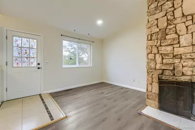3927 S Pitkin Way, Aurora, CO 80013 - Photo 3