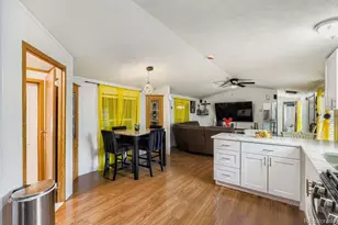 1707 Cimarron St, Aurora, CO 80011 - Photo 3