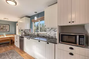 6634 S Penrose Ct, Centennial, CO 80121 - Photo 7