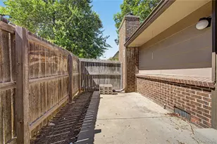 21 Newark St, Aurora, CO 80012 - Photo 29