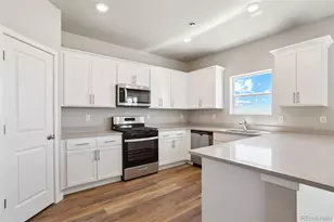 48165 Shetland Dr, Bennett, CO 80102 - Photo 7