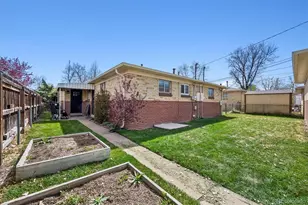 2655 S Logan St, Denver, CO 80210 - Photo 17