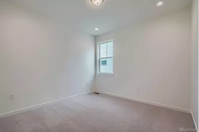 8925 S Riviera Way, Aurora, CO 80016 - Photo 21