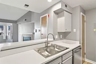 9510 E Florida Ave, Denver, CO 80247 - Photo 15