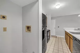 2575 S Syracuse Way, Denver, CO 80231 - Photo 13