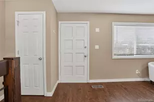6870 S Broadway, Centennial, CO 80122 - Photo 3