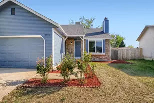 19714 E Oxford Dr, Aurora, CO 80013 - Photo 3