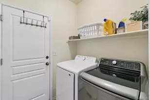 154 Oneida Ct, Denver, CO 80220 - Photo 23