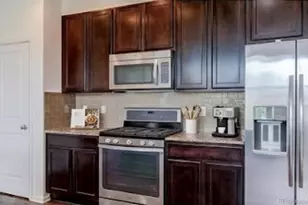 10771 E 28th Pl, Denver, CO 80238 - Photo 11