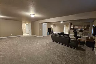 10043 Hannaway Dr, Colorado Springs, CO 80924 - Photo 27