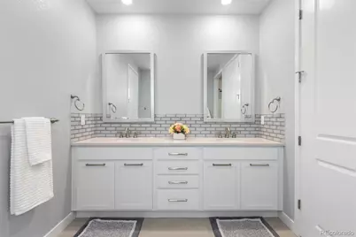 8801 S Ukraine Court, Aurora, CO 80016 - Photo 23