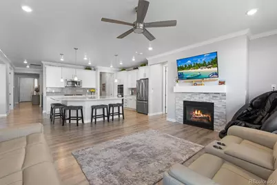 8801 S Ukraine Court, Aurora, CO 80016 - Photo 17