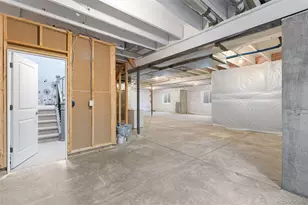 8801 S Ukraine Ct, Aurora, CO 80016 - Photo 33