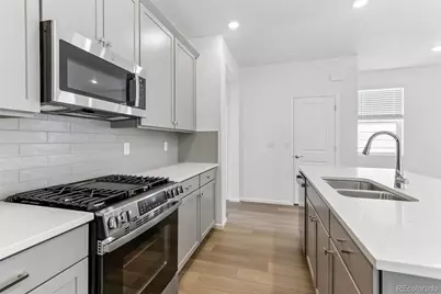 6184 N Lisbon Street, Aurora, CO 80019 - Photo 7