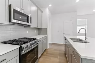 6184 N Lisbon St, Aurora, CO 80019 - Photo 7