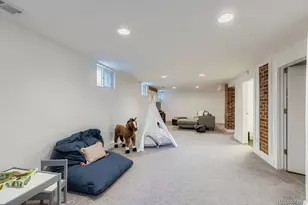 2218 Cherry St, Denver, CO 80207 - Photo 23