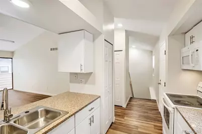 4136 S Rifle Way, Aurora, CO 80013 - Photo 11