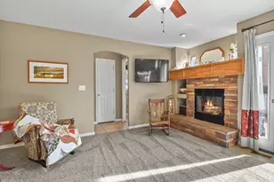19408 E 40th Pl, Denver, CO 80249 - Photo 15