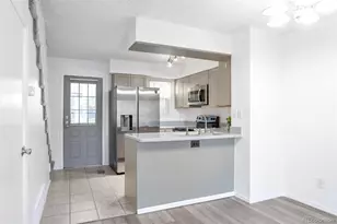 1601 S Idalia Cir, Aurora, CO 80017 - Photo 3