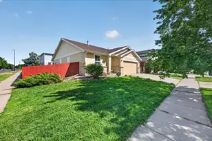 5574 Kalispell St, Denver, CO 80239 - Photo 3