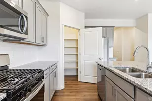 9875 Ceylon Ct, Commerce City, CO 80022 - Photo 9