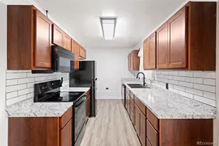 1005 Moss St, Golden, CO 80401 - Photo 7