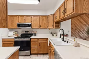 1811 S Quebec Way, Denver, CO 80231 - Photo 3