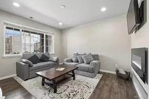 522 E Dry Creek Pl, Littleton, CO 80122 - Photo 3