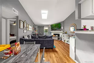 18301 E Kepner Pl, Aurora, CO 80017 - Photo 9