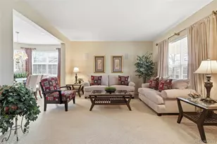 1601 S Buchanan Cir, Aurora, CO 80018 - Photo 7