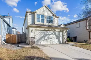 2792 S Ceylon St, Aurora, CO 80013 - Photo 3