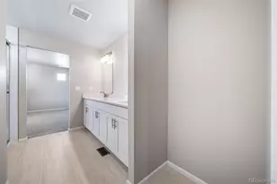 22302 E 38th Pl, Aurora, CO 80019 - Photo 31