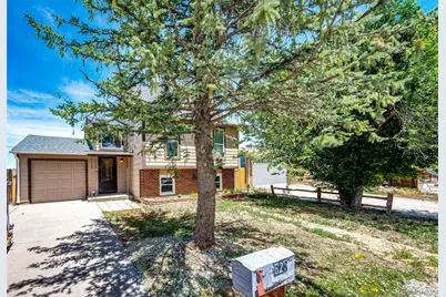 625 Madison Way, Bennett, CO 80102 - Photo 3