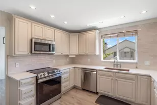 9304 Montrose Way, Highlands Ranch, CO 80126 - Photo 11
