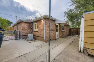 1010 Ash Ct, Thornton, CO 80229 - Photo 11