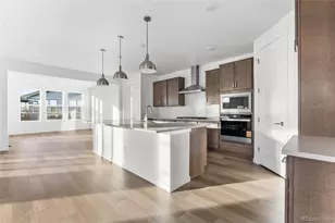 4125 N Duquesne Ct, Aurora, CO 80019 - Photo 3