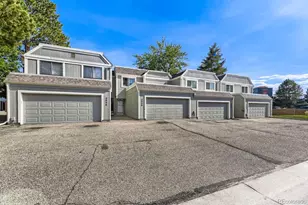 2938 S Parker Ct, Aurora, CO 80014 - Photo 1