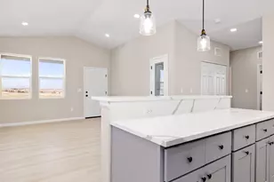 981 E Waverly Dr, Pueblo, CO 81007 - Photo 9