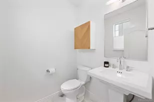 9073 E 29th Pl, Denver, CO 80238 - Photo 9