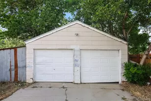 1616 Newark St, Aurora, CO 80010 - Photo 25