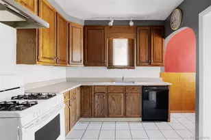 851 S Vine St, Denver, CO 80209 - Photo 9