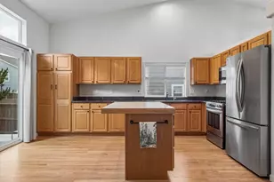 9669 Sydney Ln, Highlands Ranch, CO 80130 - Photo 7