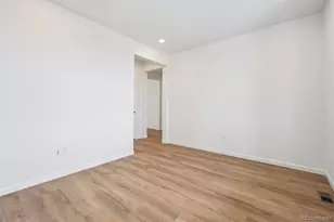 45933 Wood Thrush Ave, Bennett, CO 80102 - Photo 5