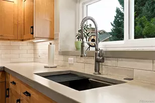 8057 S Newport Ct, Centennial, CO 80112 - Photo 5